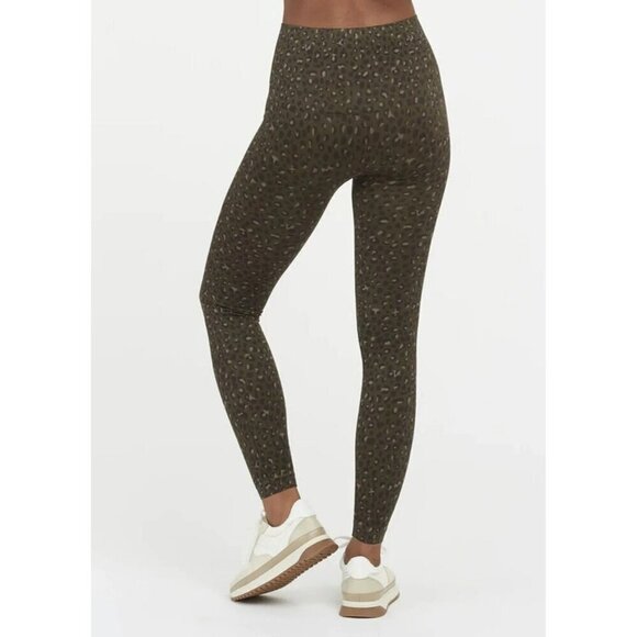 Spanx Green Look at Me Now Seamless Leggings Olive Leopard Medium - Picture 1 of 5